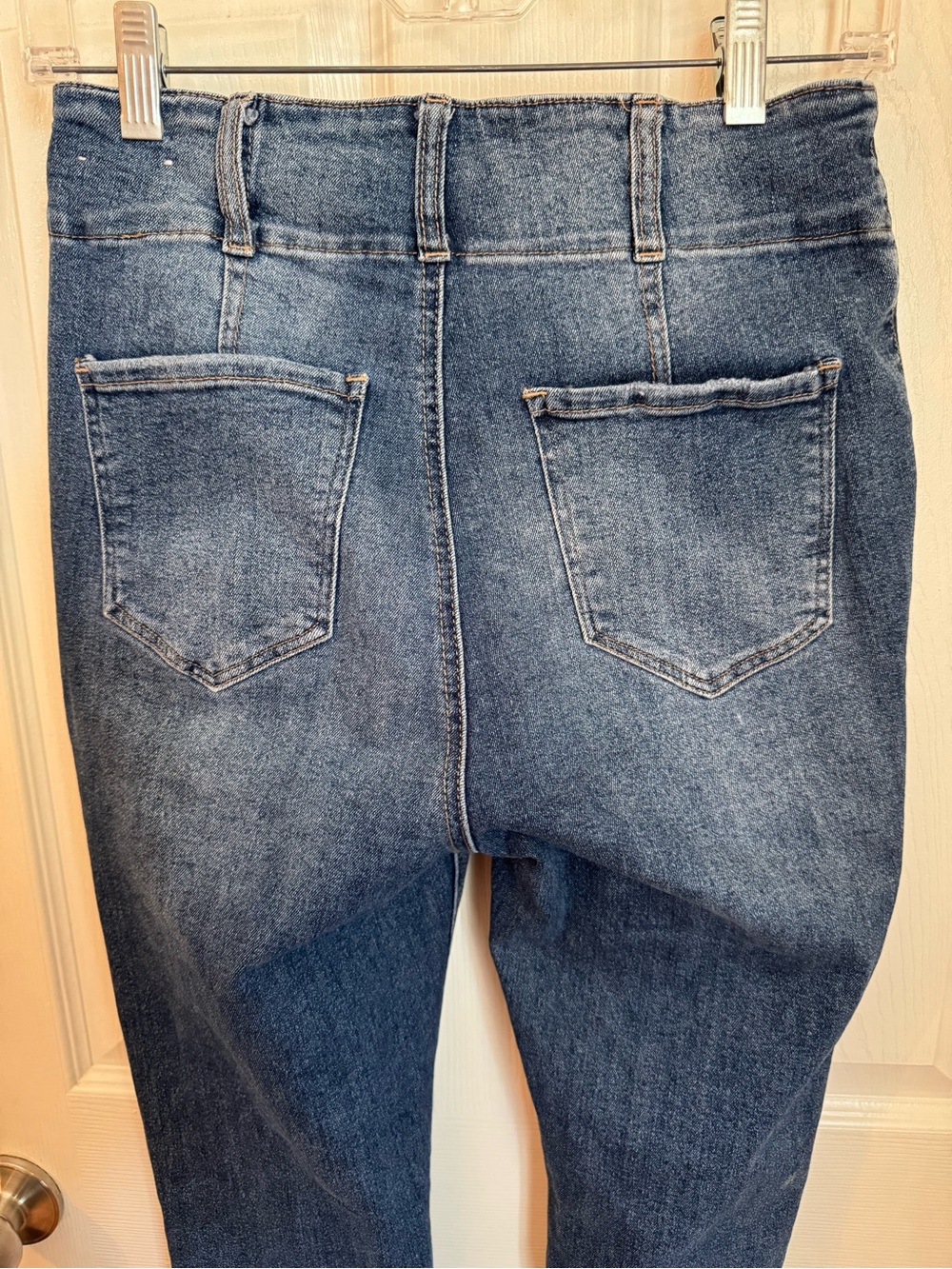 Gemma Rae Dark Wash Stretch Jeans
Slim Fit - Size 9/29 - Picture 7 of 14